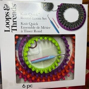 Loops & Threads Knit Quick Round Loom Set - Multicolor